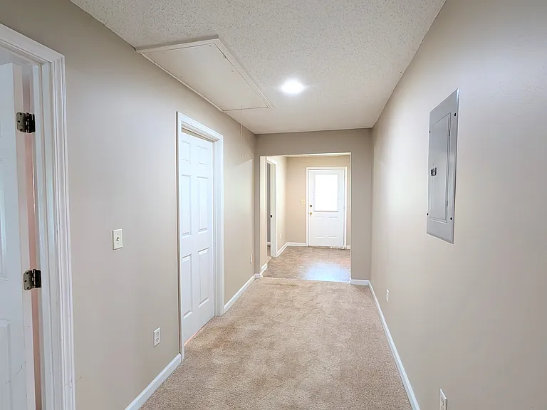307 14th St SE — Photo 15