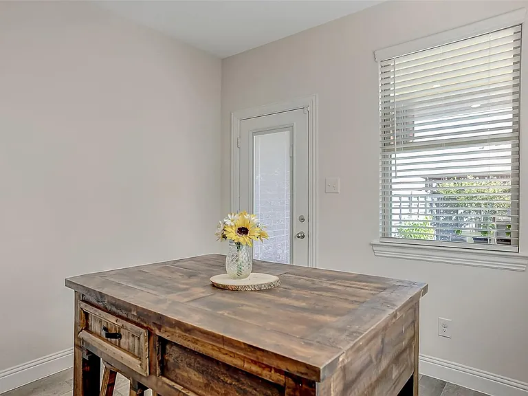 7205 Windy Meadow Dr — Photo 16