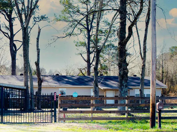 2923 Graham Rd, Jacksonville, AR 72076