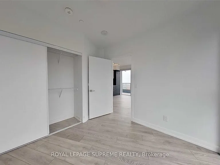 159 Wellesley St E #1508 — Photo 9