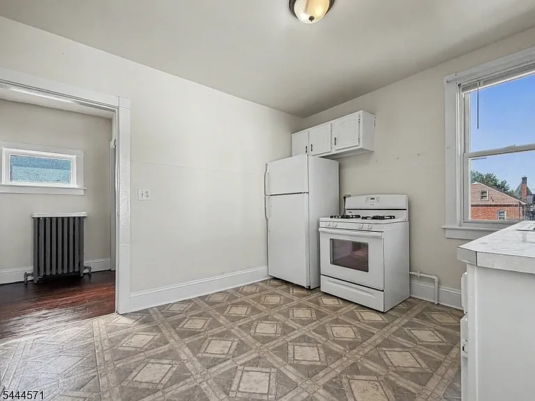 372 Prospect St #2 — Photo 5