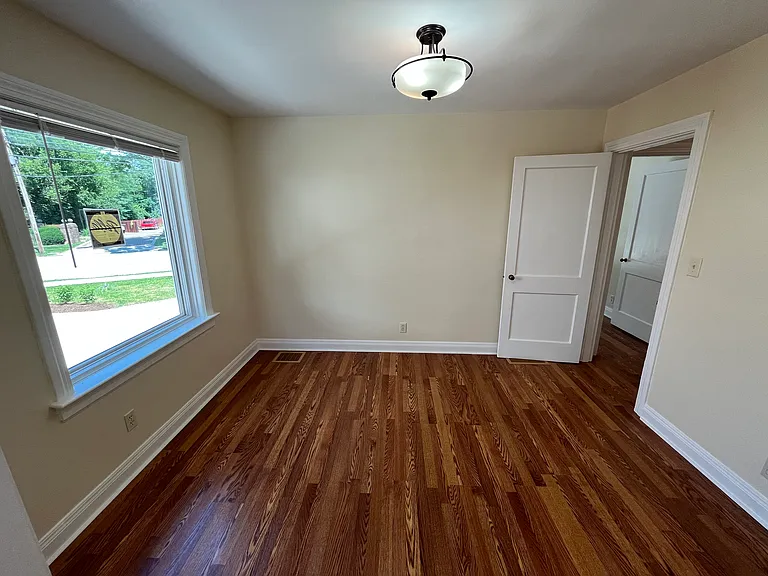 8212 Whipps Mill Rd — Photo 7