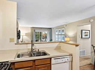 Chateau Royale, Worth, IL 60482