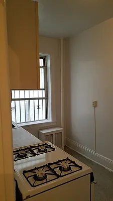 Rented by Aidonis Realty | media 1