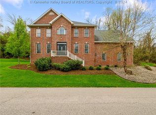 85 Hunting Hills Dr, Charleston, WV 25311