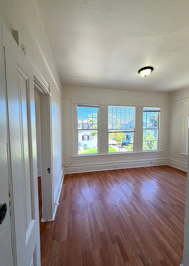 931 Chestnut St. — Photo 2