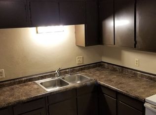 4311 Cheyenne Ave APT 1, Davenport, IA 52806