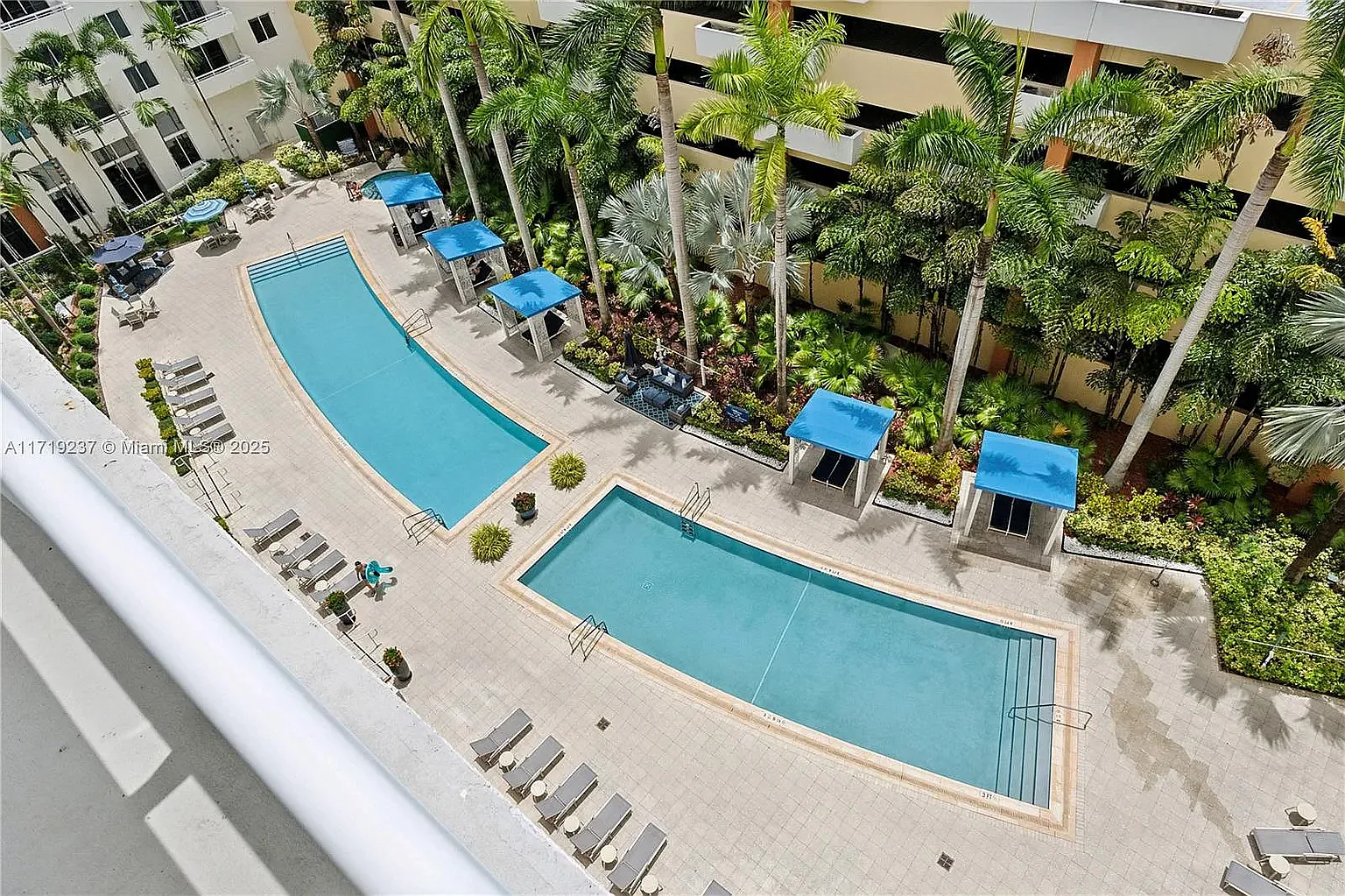 2 bed, 1066 sqft, $2,650 — Photo 2
