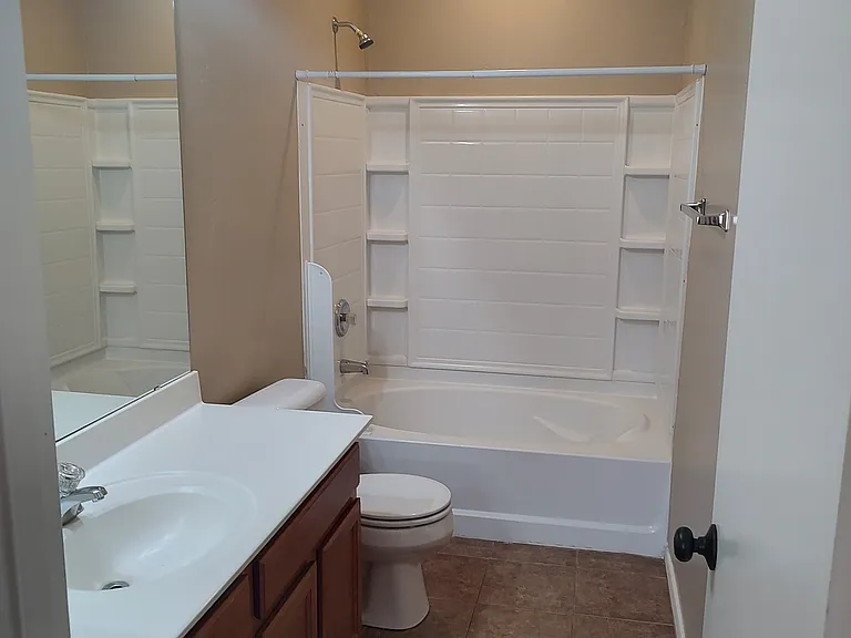 7017 W Saint Catherine Ave — Photo 8