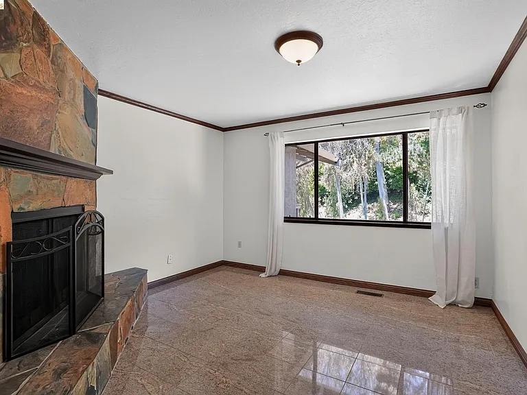 525 Hampton Rd — Photo 18