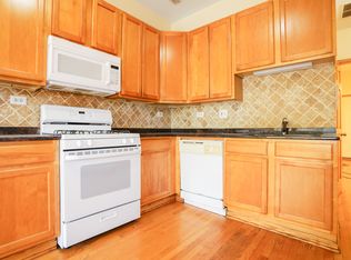 2136 W Chicago Ave APT 2F, Chicago, IL 60622