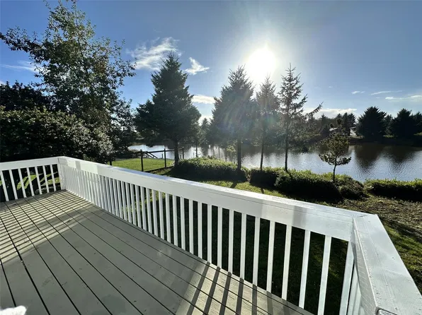 687 Copalis Avenue NE, Ocean Shores, WA 98569