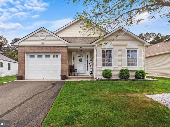 54 Canterbury Ln, Toms River, NJ 08757