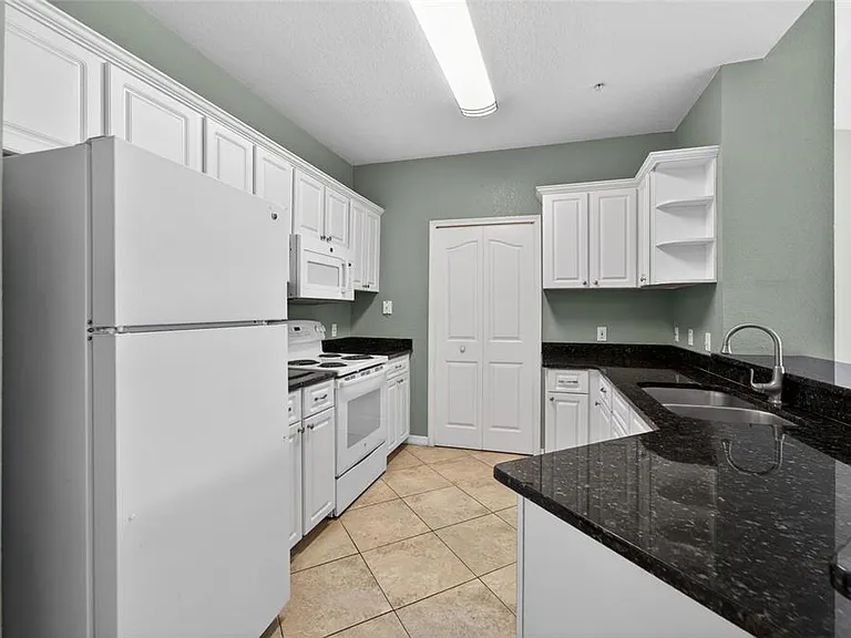 5611 Legacy Crescent Pl #304 — Photo 12