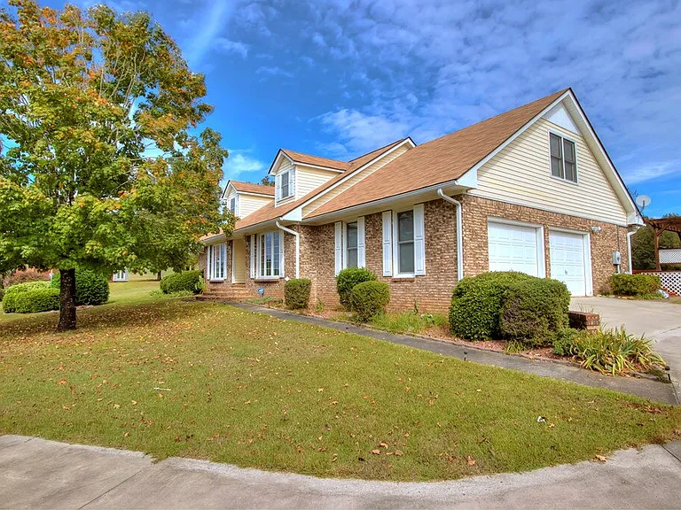 6435 Montpelier Ln — Photo 4