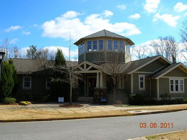 2nd image of 490 Barnett Shoals Rd APT 220