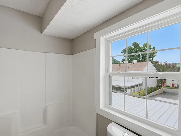 218 Mill Creek Pl — Photo 18
