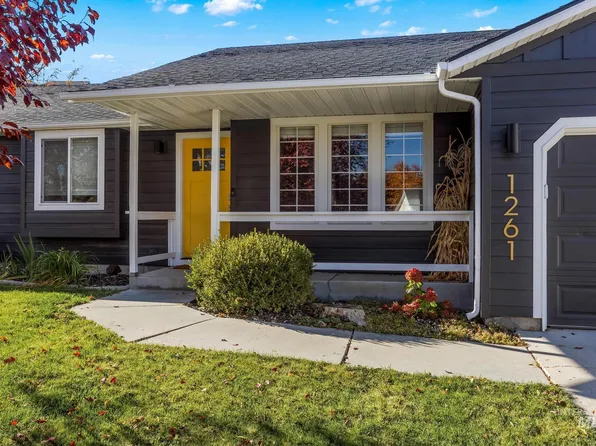 1261 E Oakridge Dr, Boise, ID 83716