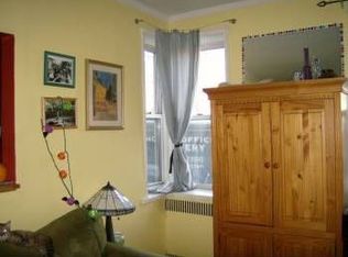 140 E 2nd St APT 1R, Brooklyn, NY 11218