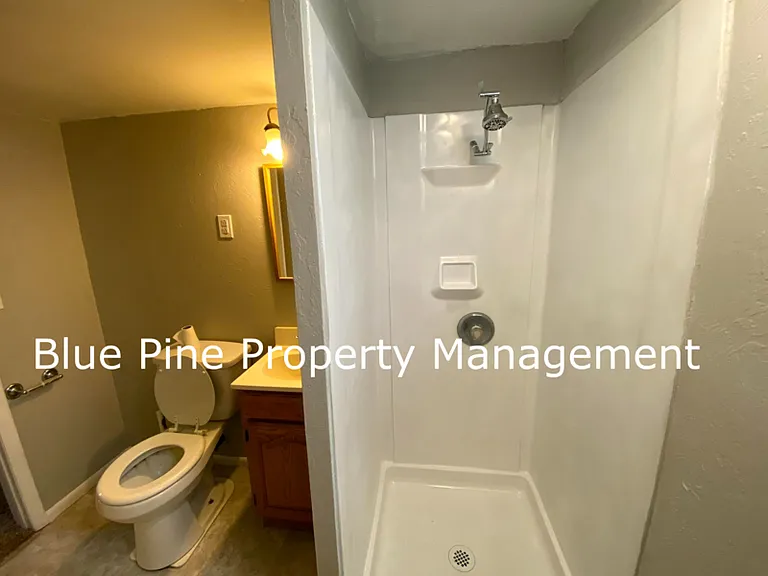 1136 S 2nd Ave #B — Photo 8