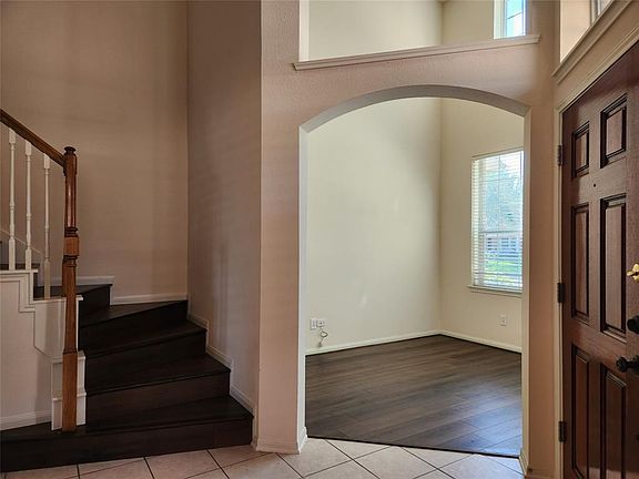 3rd image of 2905 Plum Lake Dr