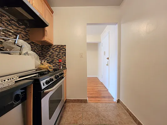 Rented by Made In NY Realty | media 18