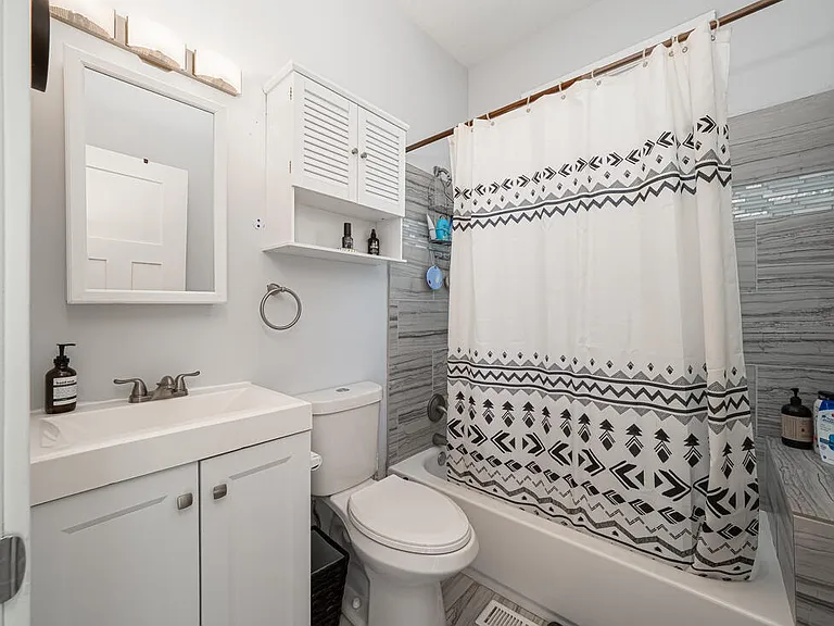 2701 Fremont Ave S #1 — Photo 29