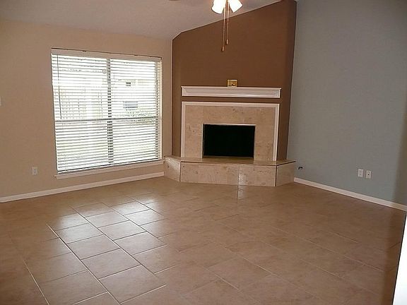3rd image of 4207 Thunder Bay Dr