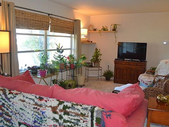 4th image of 1273 Everglades Ave