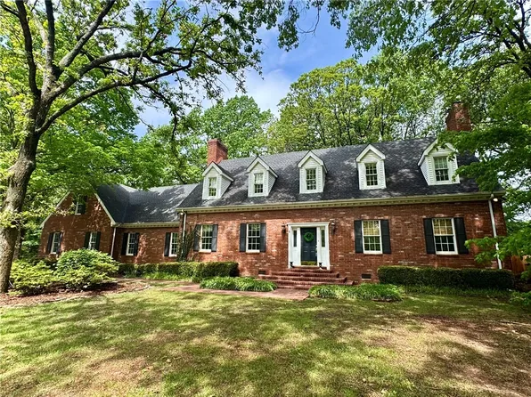 4 W Huntington Pl, Rogers, AR 72758