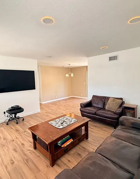 543 American Oaks Ave — Photo 3