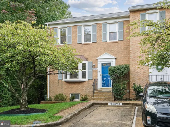 1025 N George Mason Dr, Arlington, VA 22205