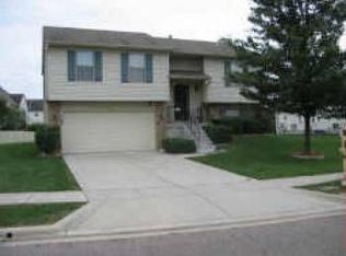 4 Ashton Dr, Ashville, OH 43103