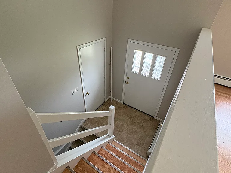 1511 S Point Rd — Photo 2