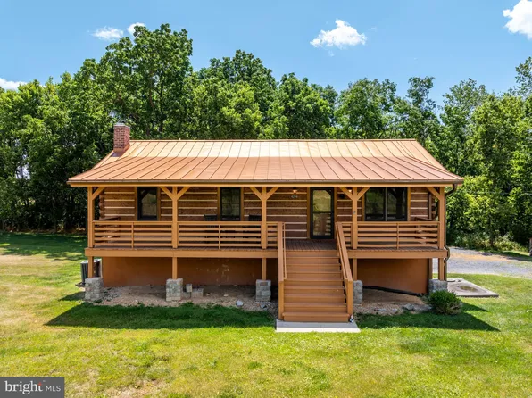 4220 S Middle Rd, Quicksburg, VA 22847