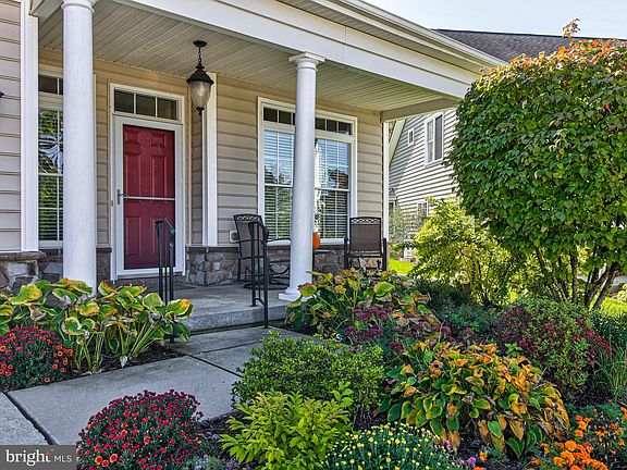 2nd image of 1058 Balfour Cir #589