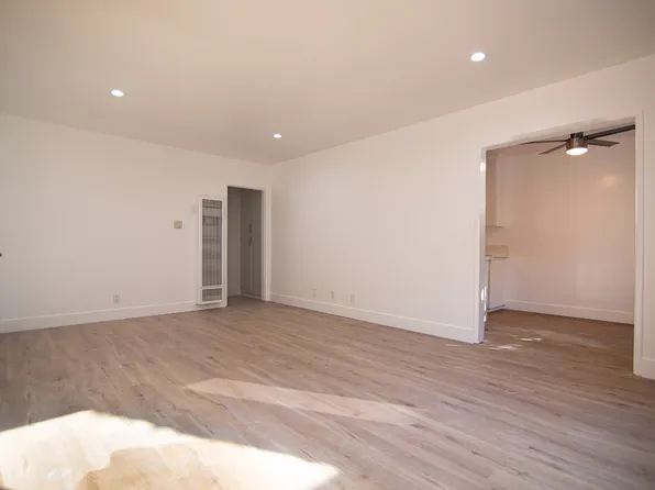 11743 Dorothy St #3, Los Angeles, CA 90049