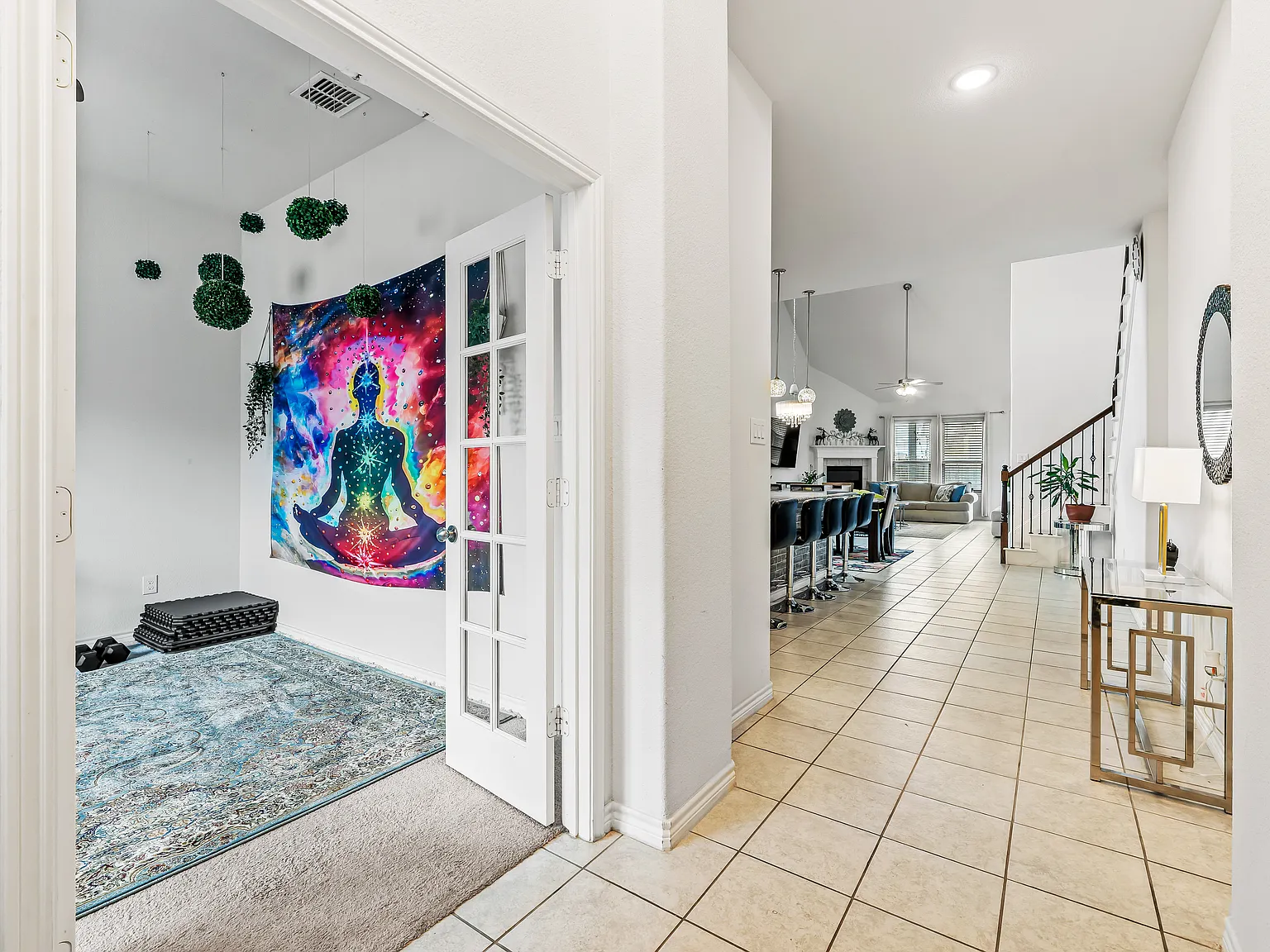 5 bed, 3737 sqft, $4,500 — Photo 2