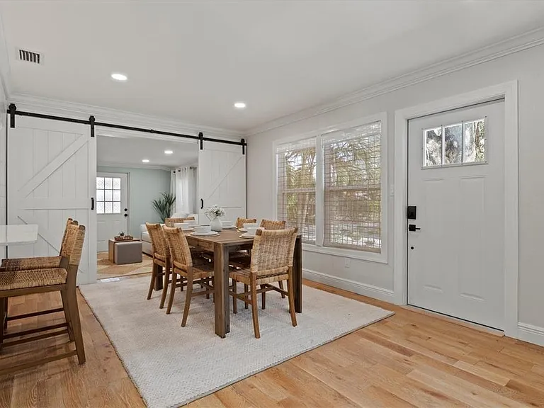 326 S Lime Ave — Photo 14