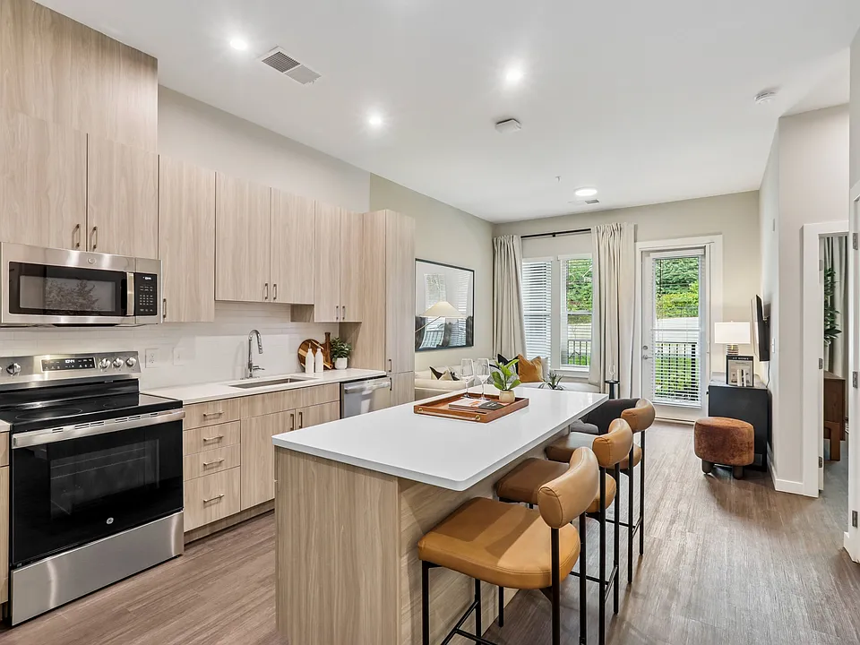 Alta New Carrollton
