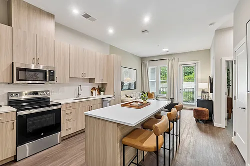 Alta New Carrollton Photo 1