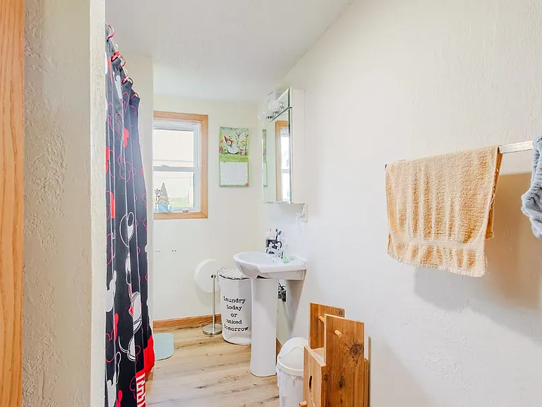 2406 Hill Ave #2 — Photo 6