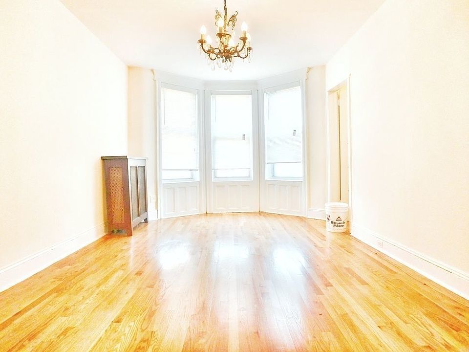 1st image of 30-20 34th St #3R