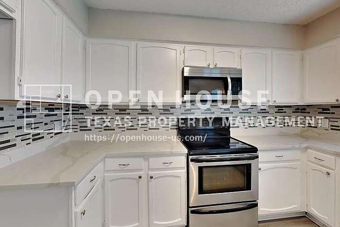 247 Stallion Dr — Photo 5
