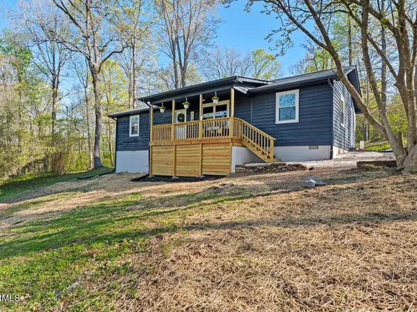 141 Lucas Ridge Ln, Powell, TN 37849