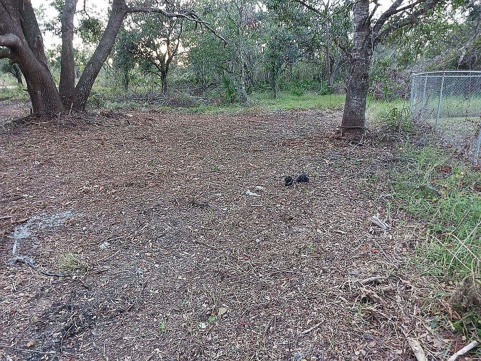 2nd image of 47 Vine Cir