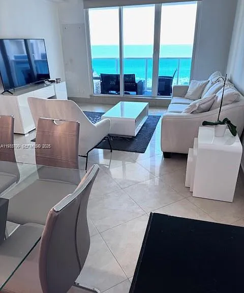 2301 Collins Ave #1025 — Photo 1