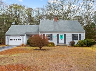 6 Padlock Ln, Centerville, MA 02632