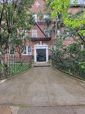 Rented by Metro Park Realty Inc | media 2