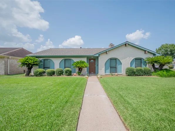 9202 Benning Dr, Houston, TX 77031